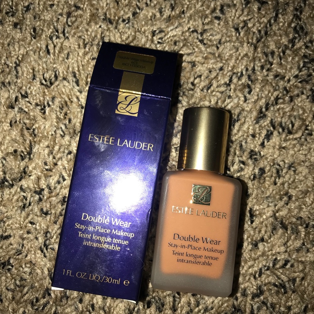 Estée Lauder Double Wear foundation